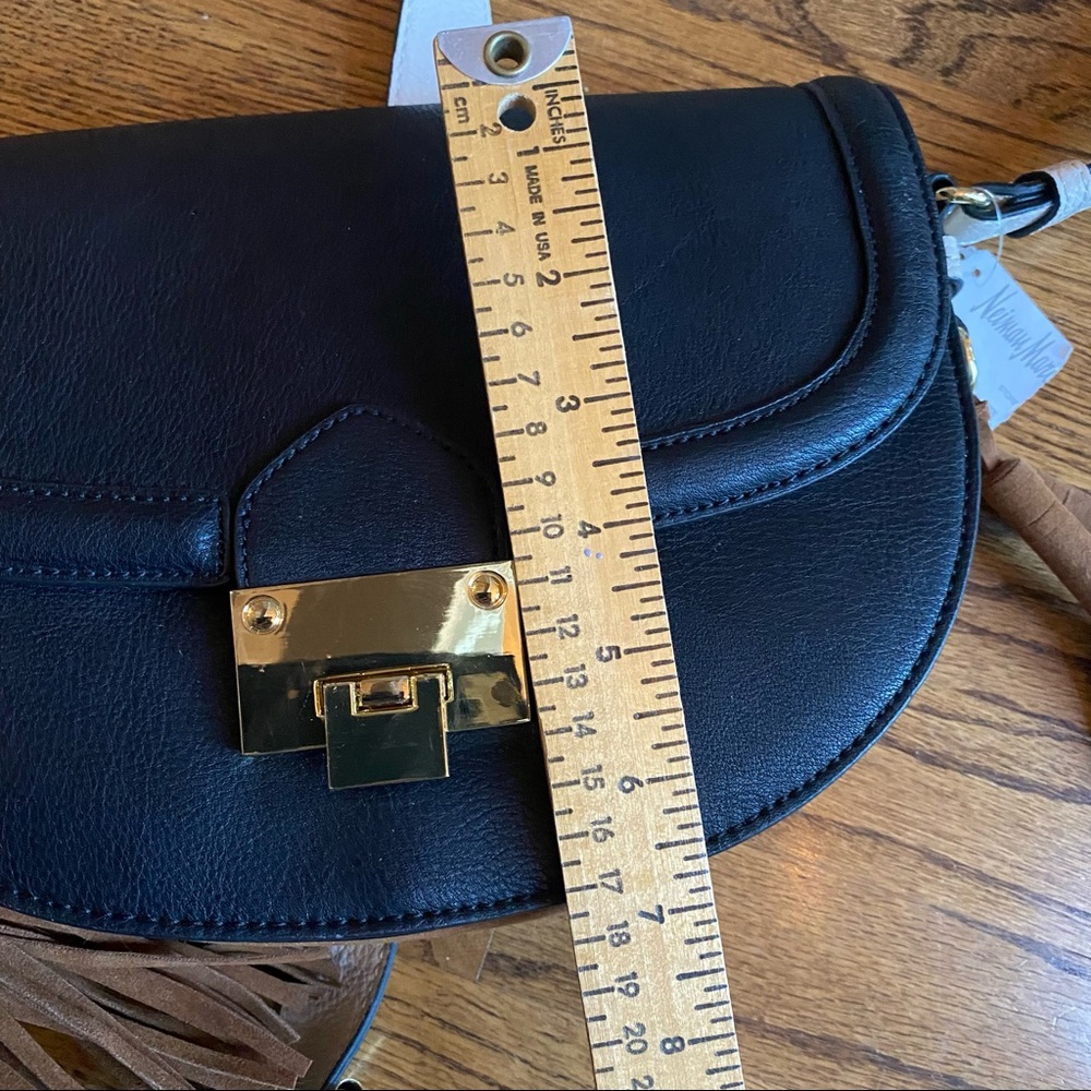 Unique tri-colored Neiman Marcus shoulder bag - black, brown, and cream leather - Picture 13 of 16